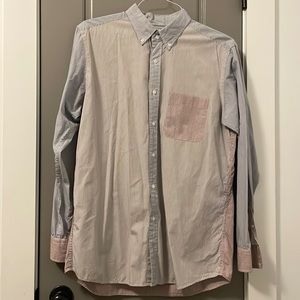 Men’s Uniqlo blue grey and red button down shirt